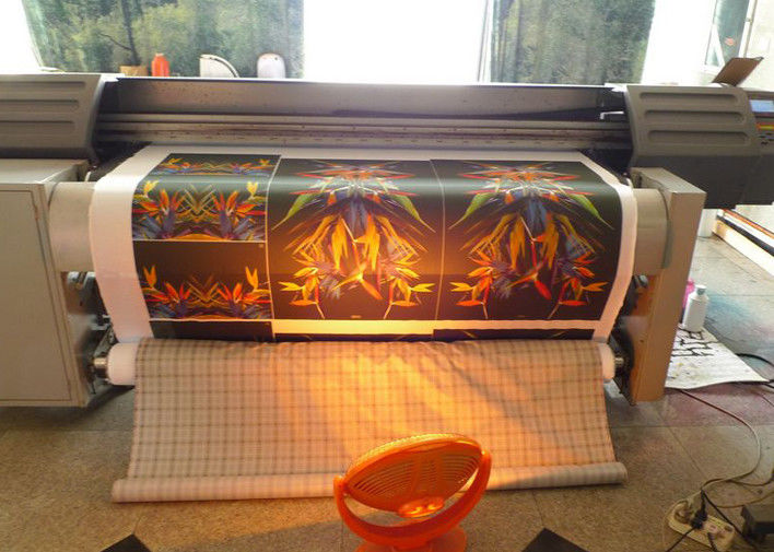 A correia transporta a impressora de matéria têxtil de Digitas, impressoras a jacto de tinta de matéria têxtil da tela para telas diferentes dos tipos